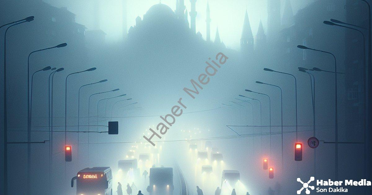 "Denizli'de Yoğun Sis Hayatı Felç Etti: Görüş Mesafesi 10 Metreye Düştü" başlıklı haber için fotorea