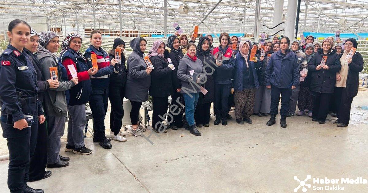 "Kütahya Simav’da Jandarmadan Sera Çalışanı Kadınlara KADES Eğitimi" başlıklı haber için fotorealist
